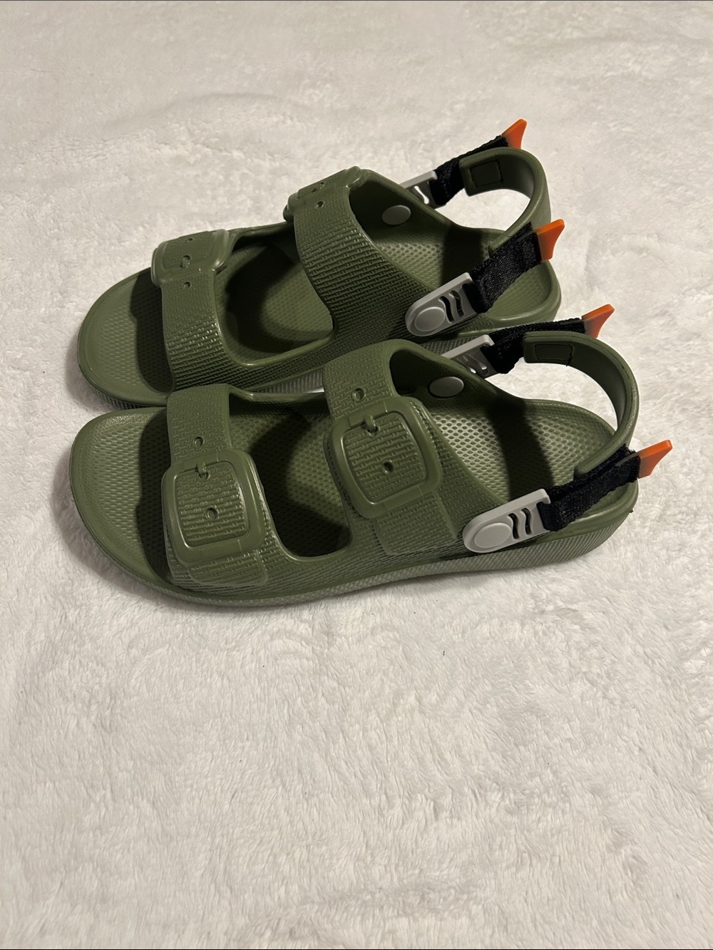 BB MVP Olive Green Adjustable Strap Sandals women’s size 8. - Picture 2 of 11